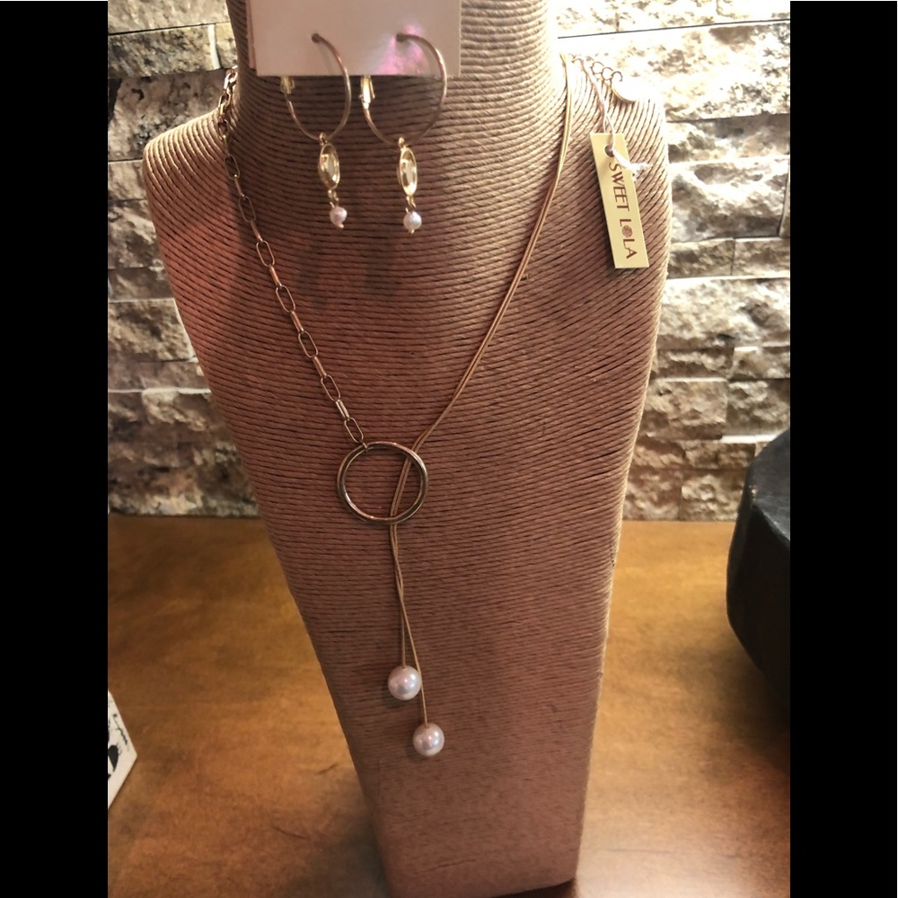 Sweet Lola earring necklace set NEW